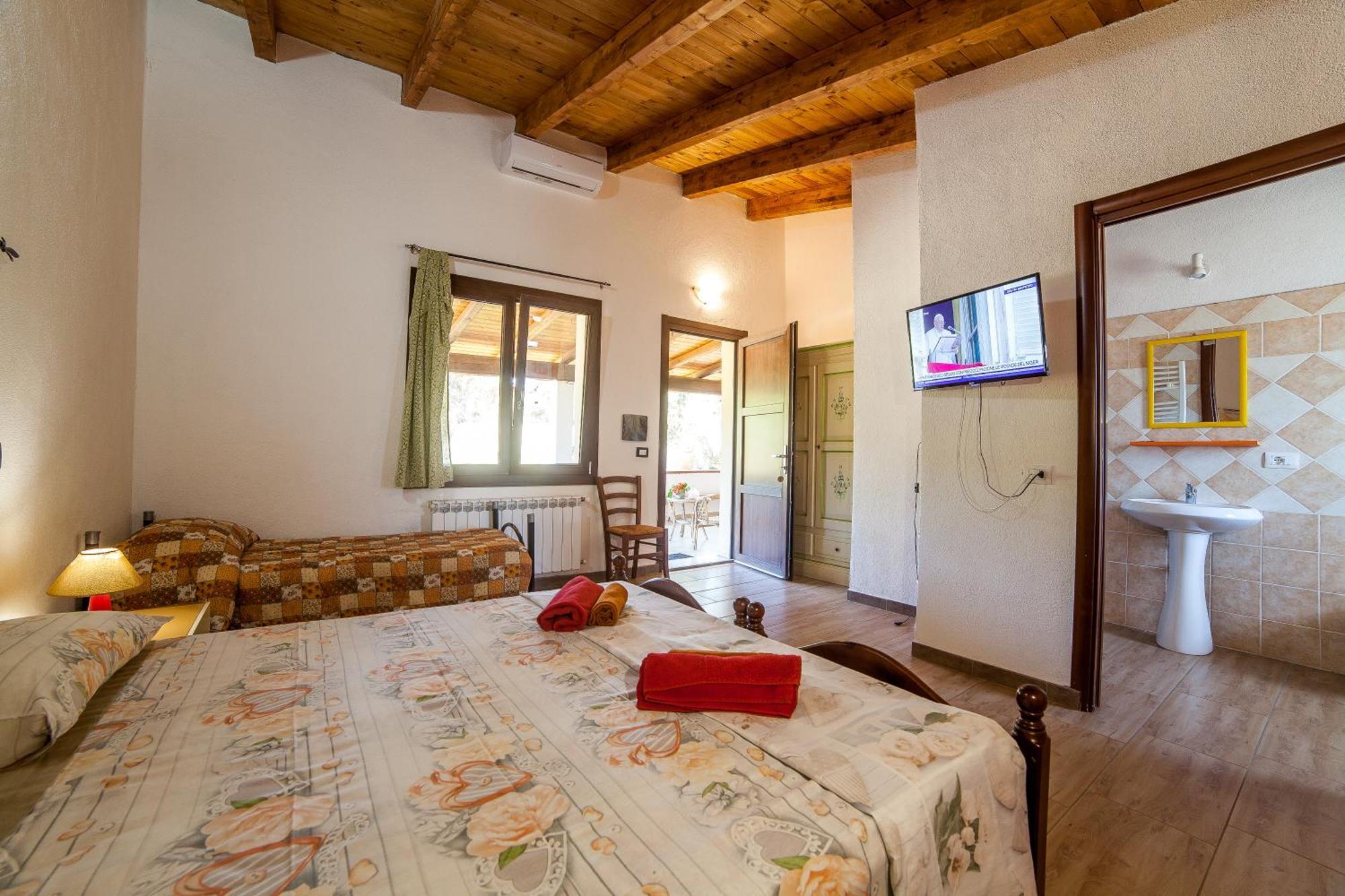 Sa Tanchitta Villa Ula Tirso Eksteriør billede